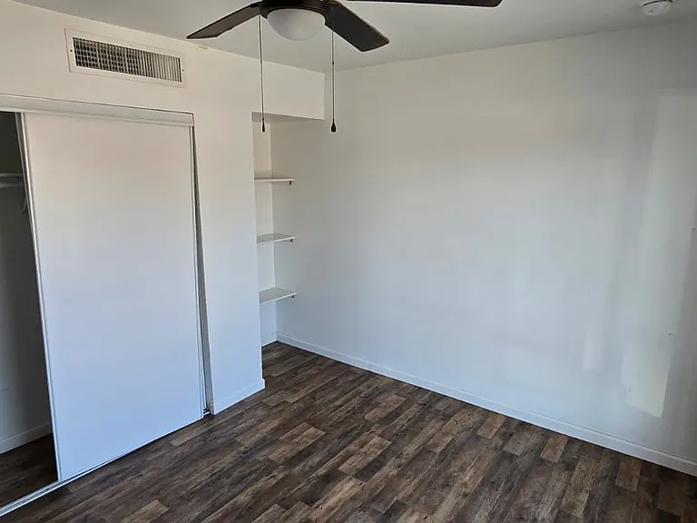 2136 E Mobile Ln — Photo 8