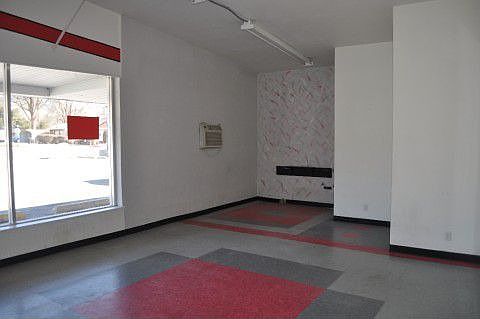 4th image of 151 S Main St