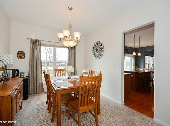 5th image of 39W581 S Hyde Park