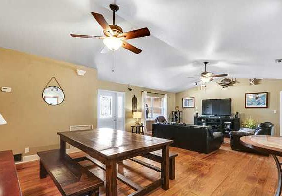 Home For Sale In La Mancha