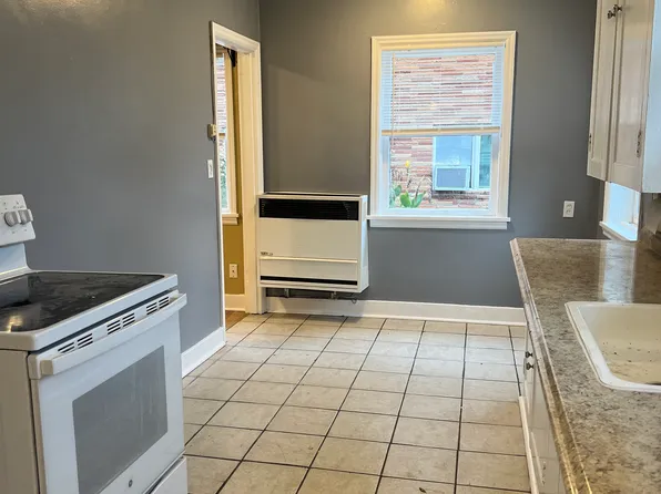 3804 SE Francis St APT 5, Portland, OR 97202