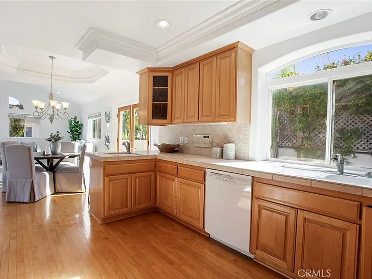 2012 Mathews Ave #C — Photo 9