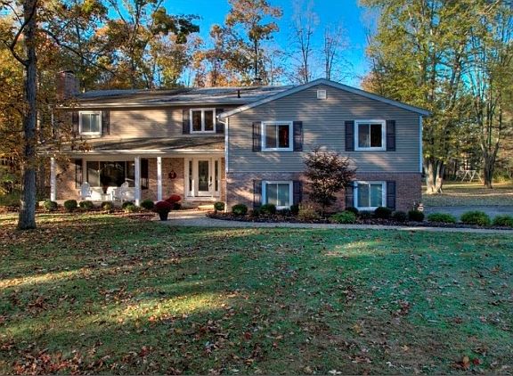 2nd image of 932 Westhaven Dr