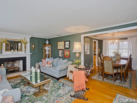 3rd image of 25 Nutmeg Road