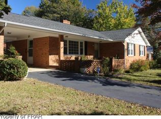 1818 Carbonton Rd, Sanford, NC 27330