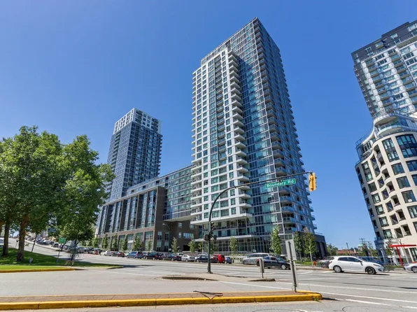 5515 Boundary Rd #2304, Vancouver, BC V5R 0E3