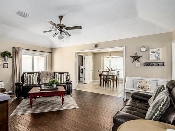 5th image of 509 Yorkshire Ct