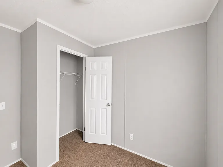 38 W Manor St #38B — Photo 2