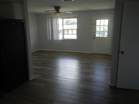 5th image of 2109 W Howard Pl