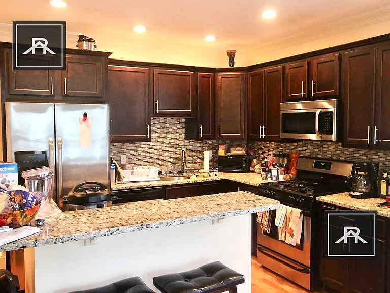 11 Sparhawk St #3 — Photo 2