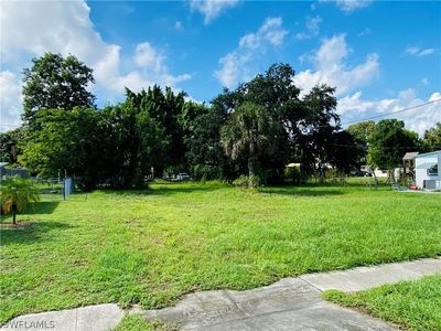 911 Coconut Dr, North Fort Myers, FL, 33903