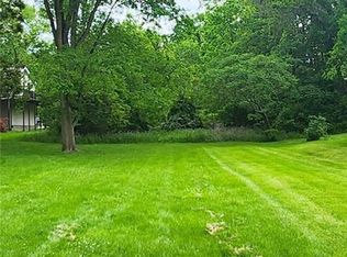 Walnut St, Steubenville, OH 43953