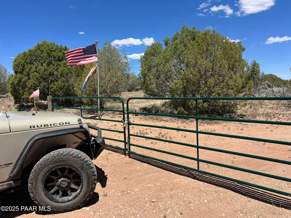 257 Janet Ln, Ash Fork, AZ 86320