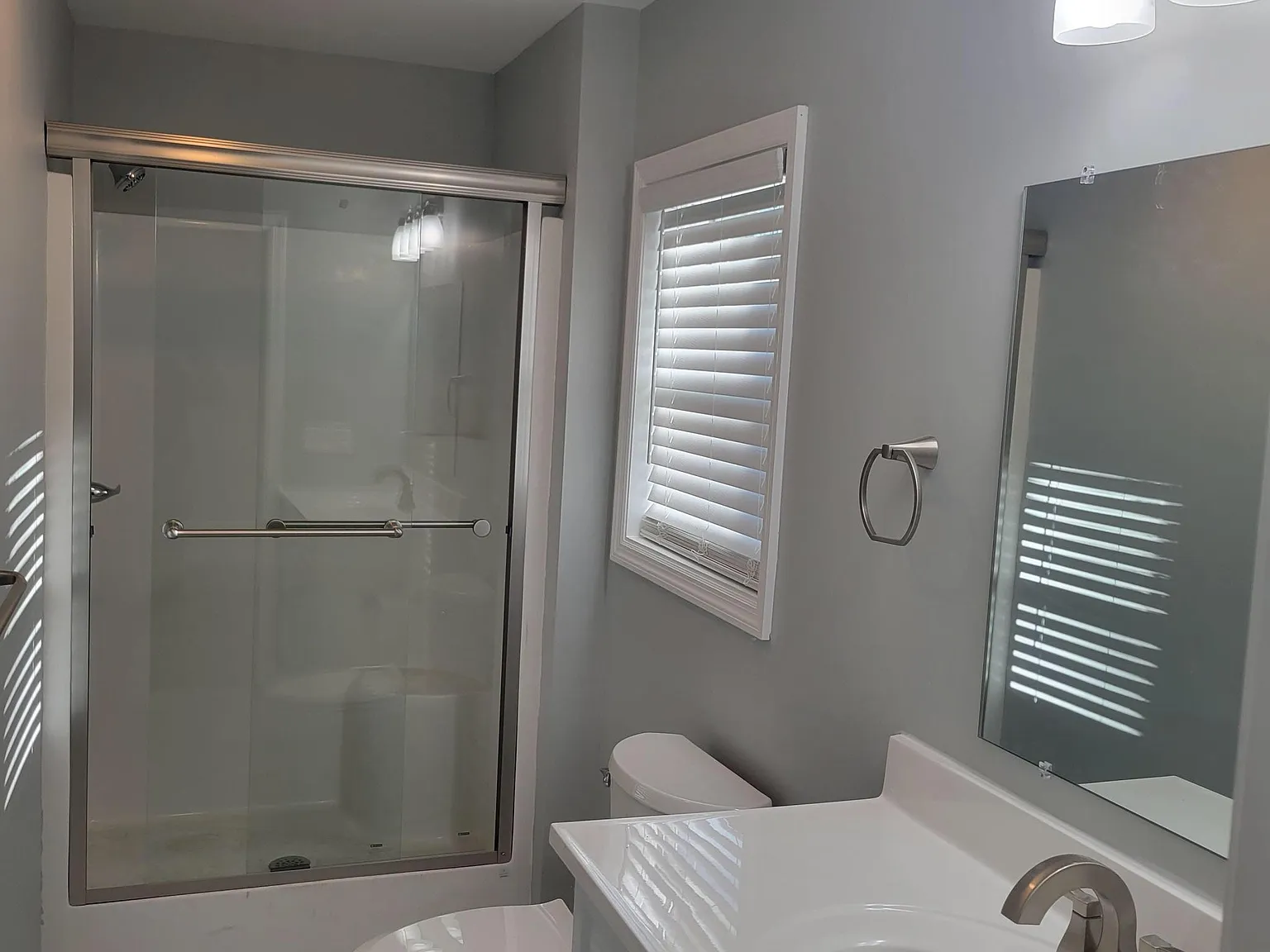 588 Harriett Rd — Photo 3