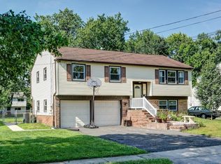 70 Marlborough Ave, Marlton, NJ 08053
