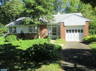 1009 Pheasant Ln, Oreland, PA 19075