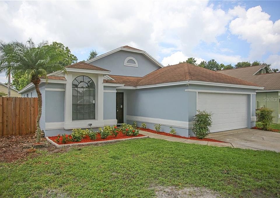 1st image of 120 River Chase Dr