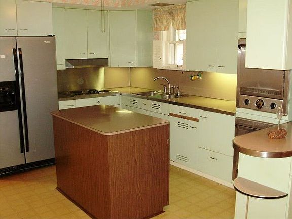 4th image of 402 2nd St #C