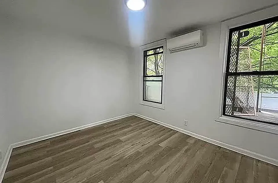 329 South 4th Street — Photo 3
