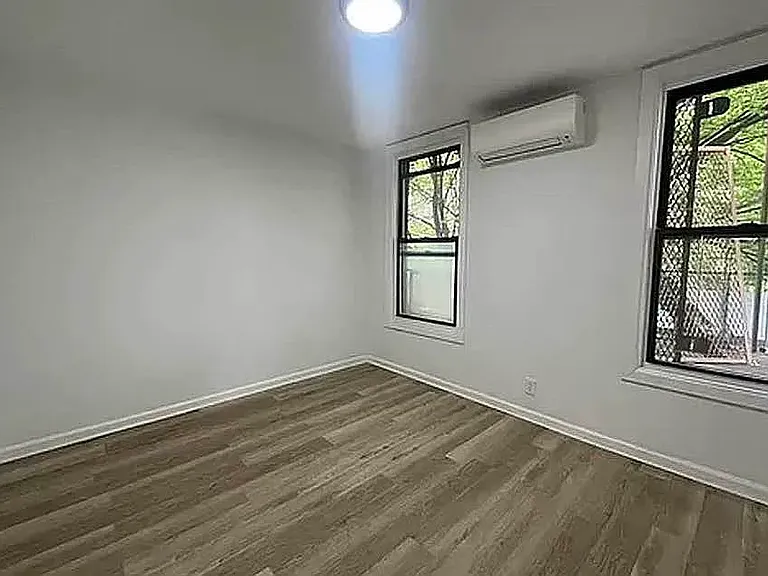 329 S 4th St #1F — Photo 3
