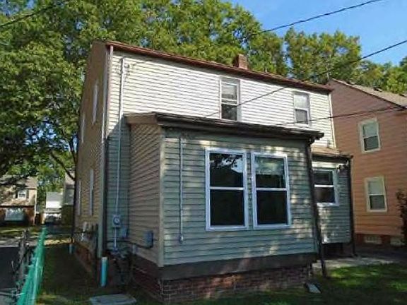 4th image of 17116 Talford Ave