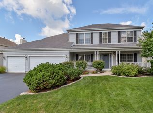 38W590 Callighan Pl, Geneva, IL 60134