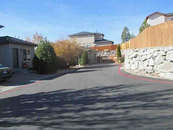 Exterior Neighborhood (street photo)