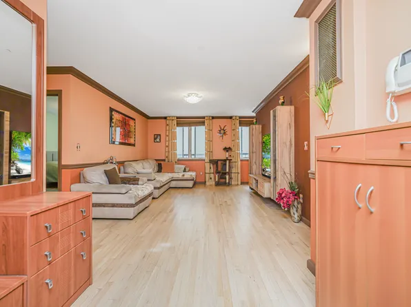 1830 Bath Avenue image 3 of 25