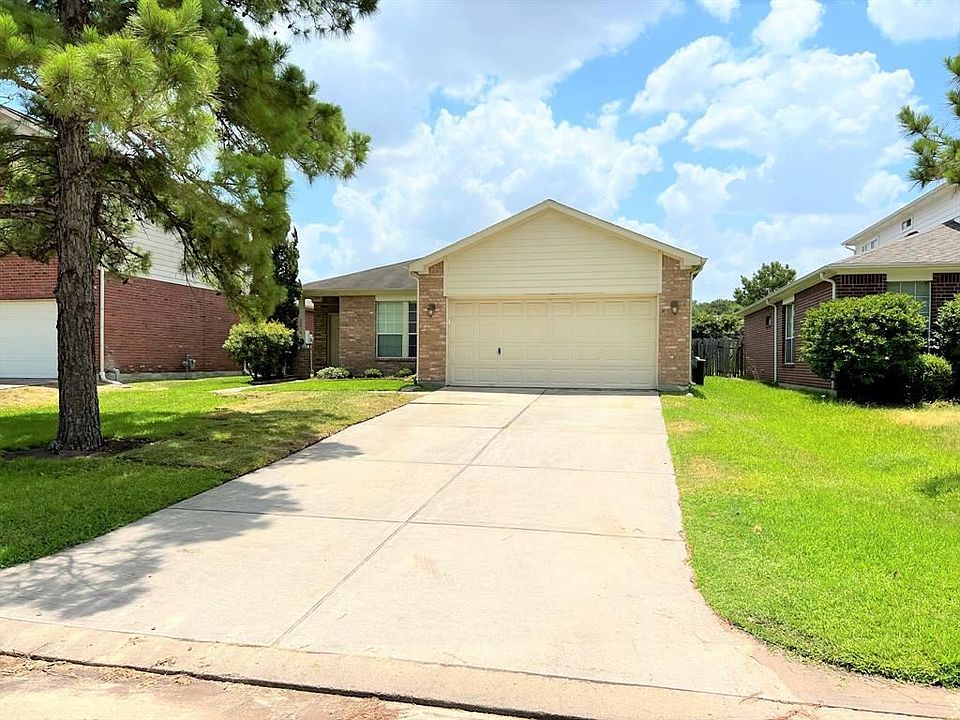1st image of 22019 Holly Branch Dr