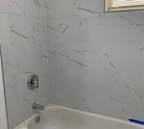 5th image of 5848 S King Dr #2