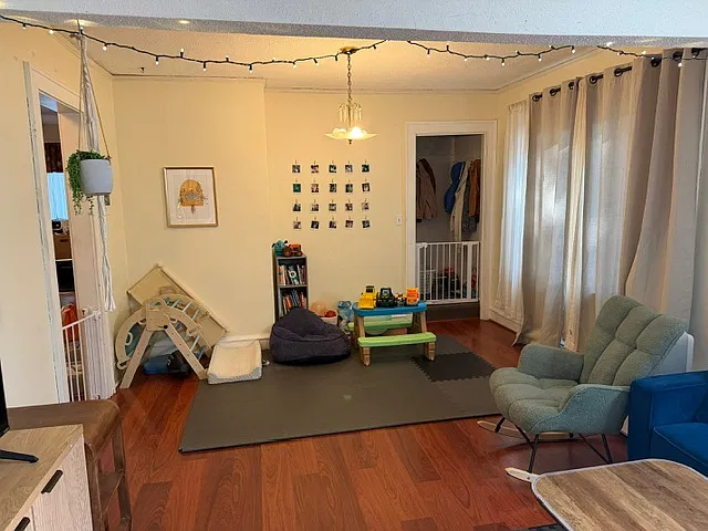 3 bed, 1.5 bath, $1,500 — Photo 2