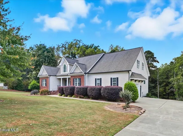 104 T R Drive, Clayton, NC 27520