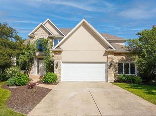 2581 Chasewood Ct, Aurora, IL 60502