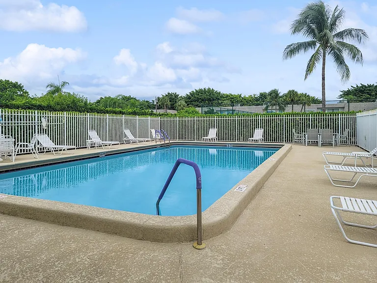 1120 Homewood Blvd #G204 — Photo 25