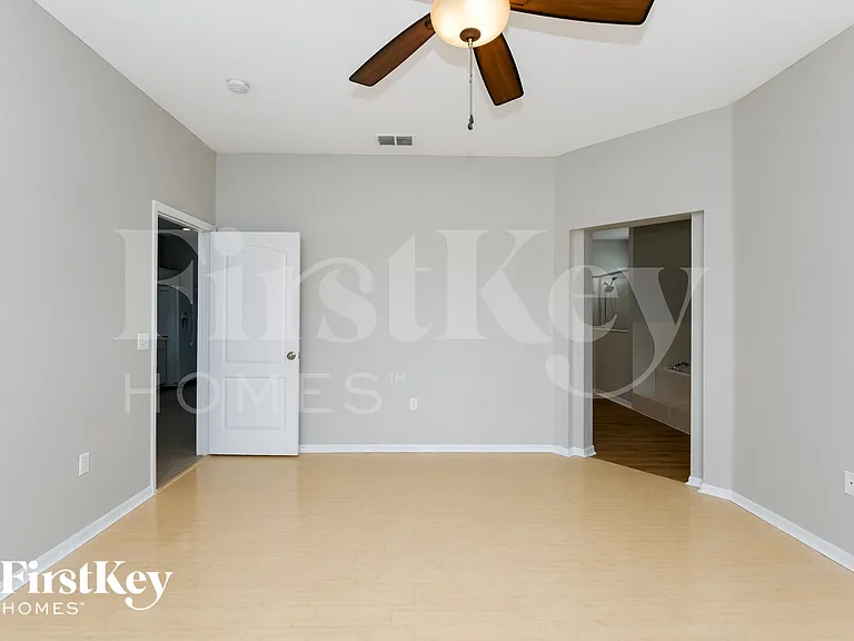 2754 Berkford Cir — Photo 9