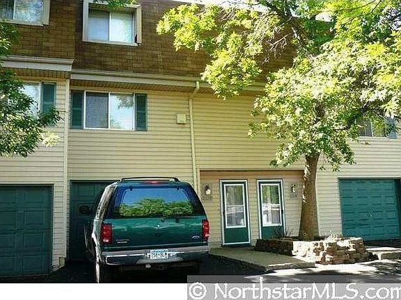 3rd image of 2320 Londin Ct