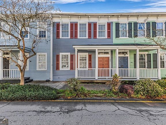 2nd image of 444 Price St