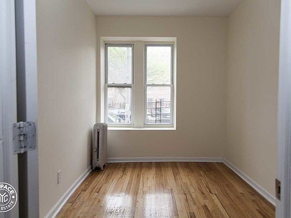 4th image of 709 Dekalb Ave APT 2