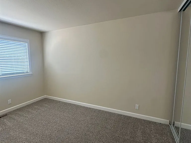 4309 Ross Ave — Photo 37