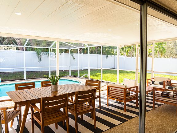 Plenty of outdoor seating