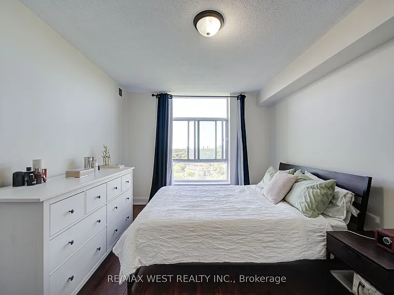 3559 Eglinton Ave W #1309 — Photo 31