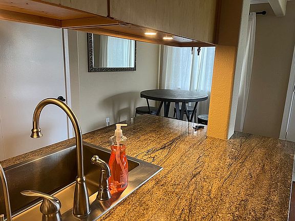 2nd image of 16673 Arbor Cir