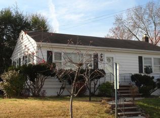 89 Davis Ave, Hackensack, NJ 07601