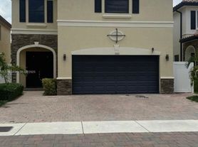3521 W 86th Ter