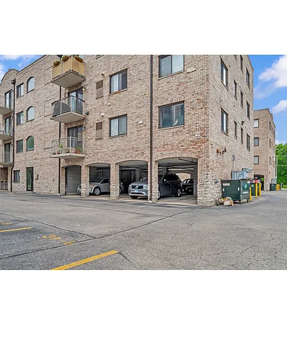 7326 40th St #3E Photo 1