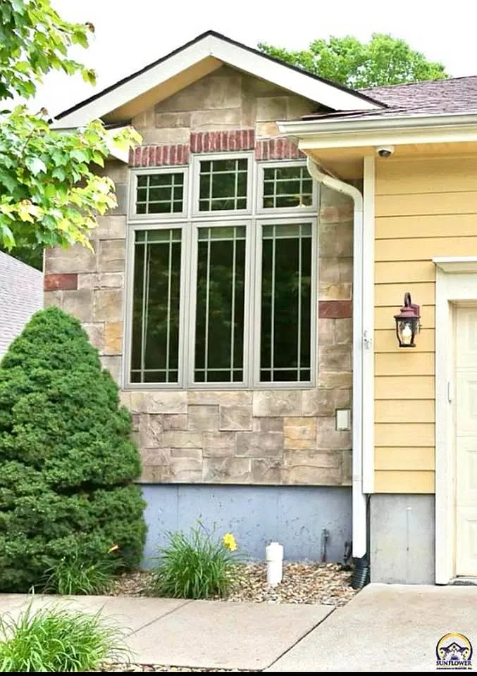 1106 SW Red Oaks Ct — Photo 1
