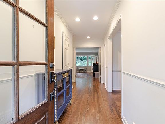 3rd image of 3535 Old Ivy Ln NE
