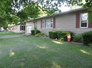 515 Plainview Dr, Adrian, MO 64720