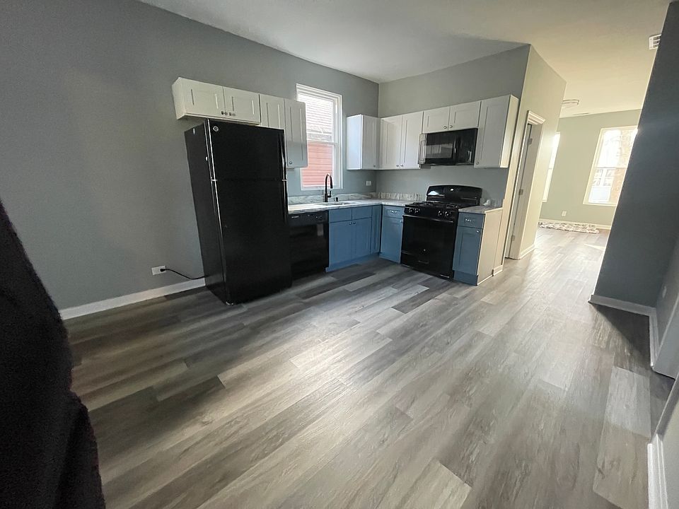 1st image of 2235 S Sacramento Ave #2