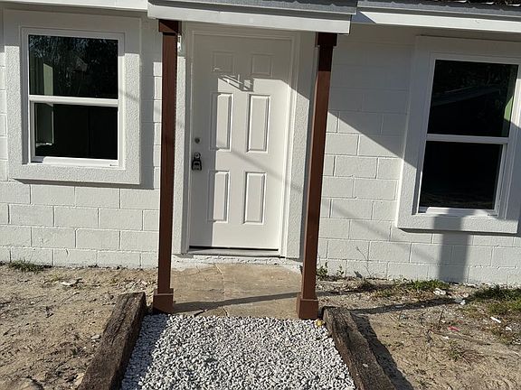 3rd image of 111 Truxton Ave #B